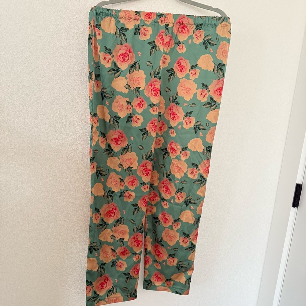 Silkin Rosella Handmade Soft Silky Floral Pajama Lounge Set  2PC Women’s size S - Picture 6 of 16